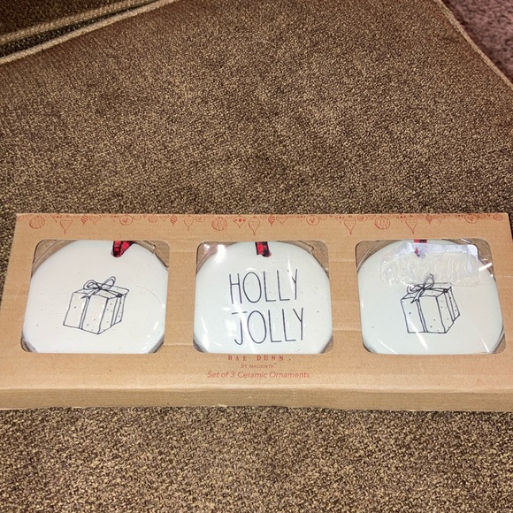 New in Box RaeDunn - HOLLY JOLLY - set of 3 white round flat ornaments - Picture 1 of 3